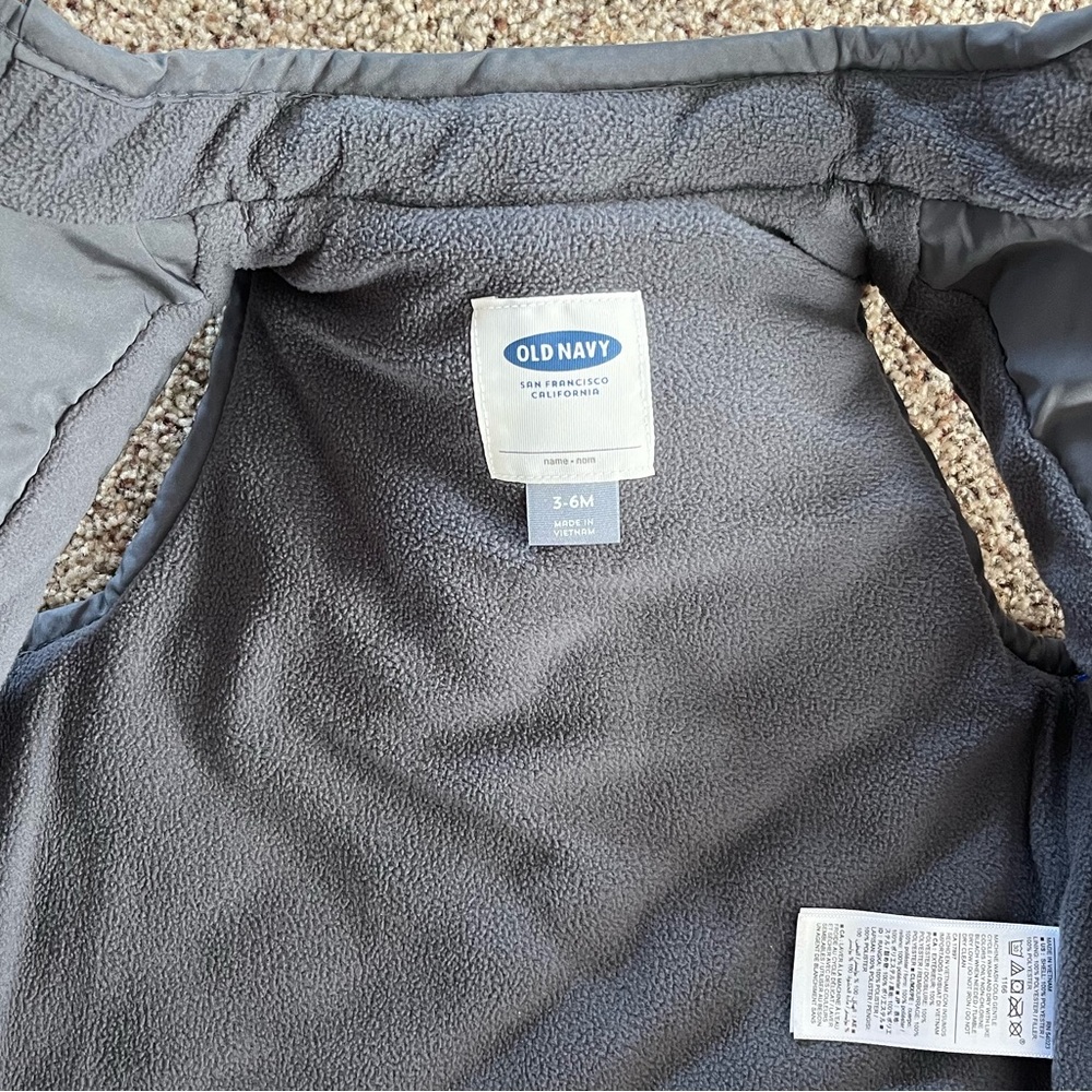 Vest - Picture 3 of 3